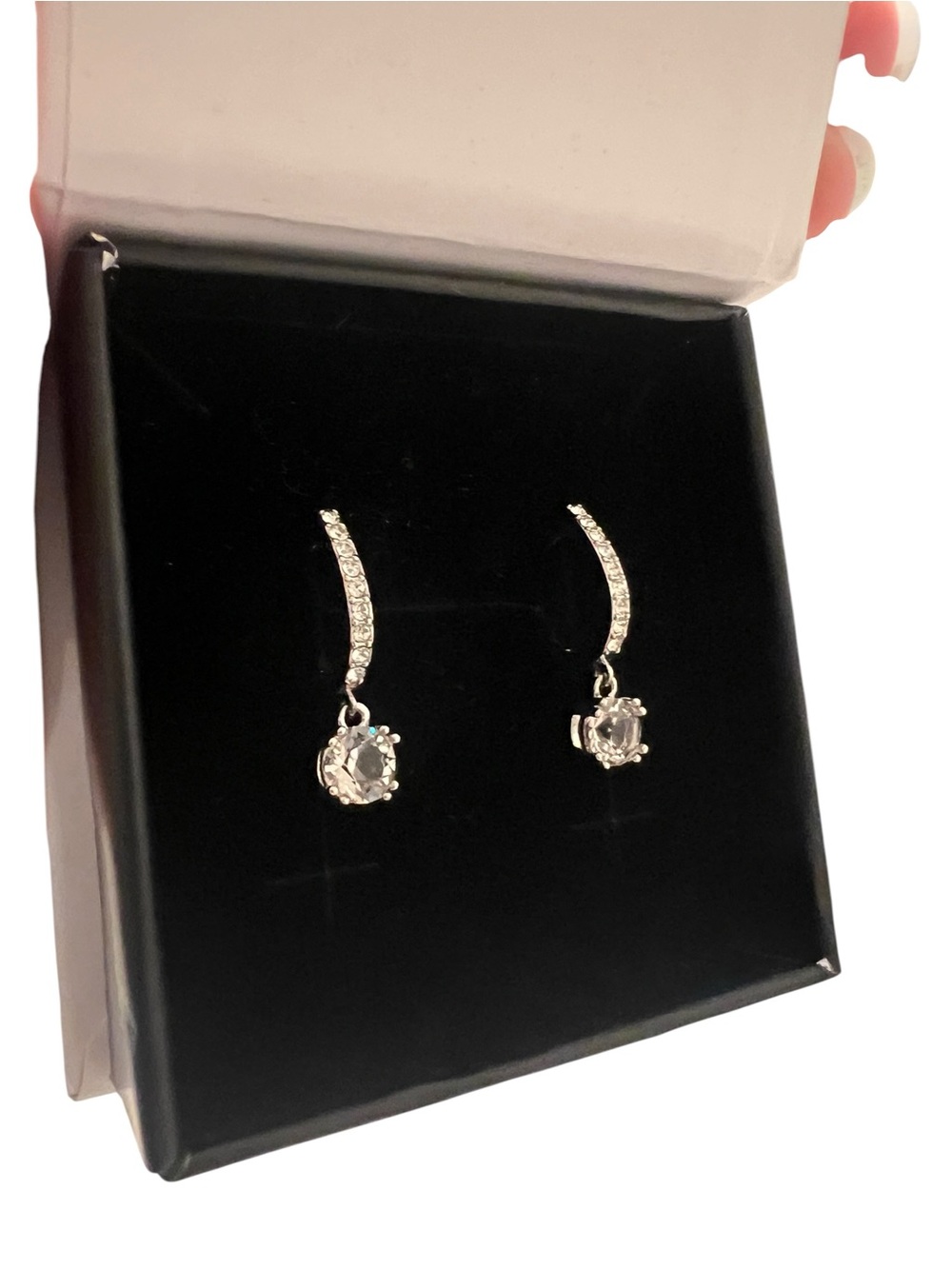 NIB Cate & Chloe McKenzie 18k White Gold Plated Drop Earrings - Picture 2 of 3